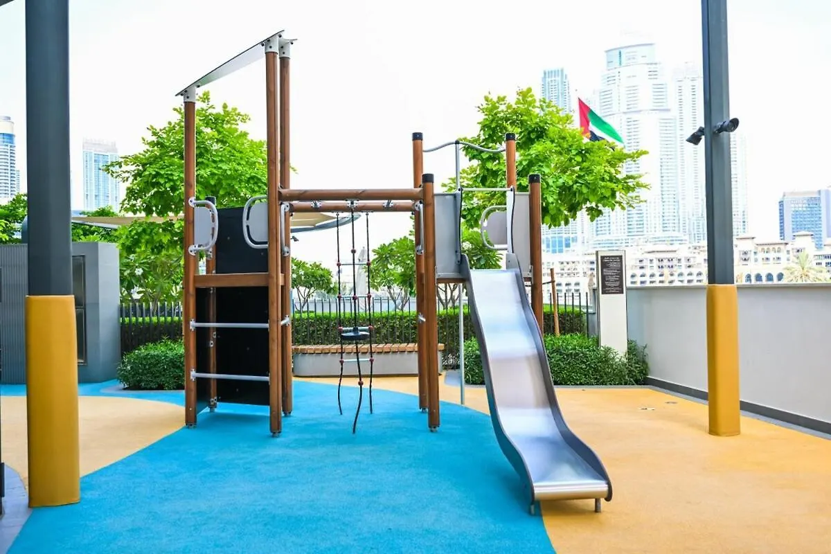 Sky-High Luxury 2Br Burj View Walk Dubai Mall 阿拉伯联合酋长国
