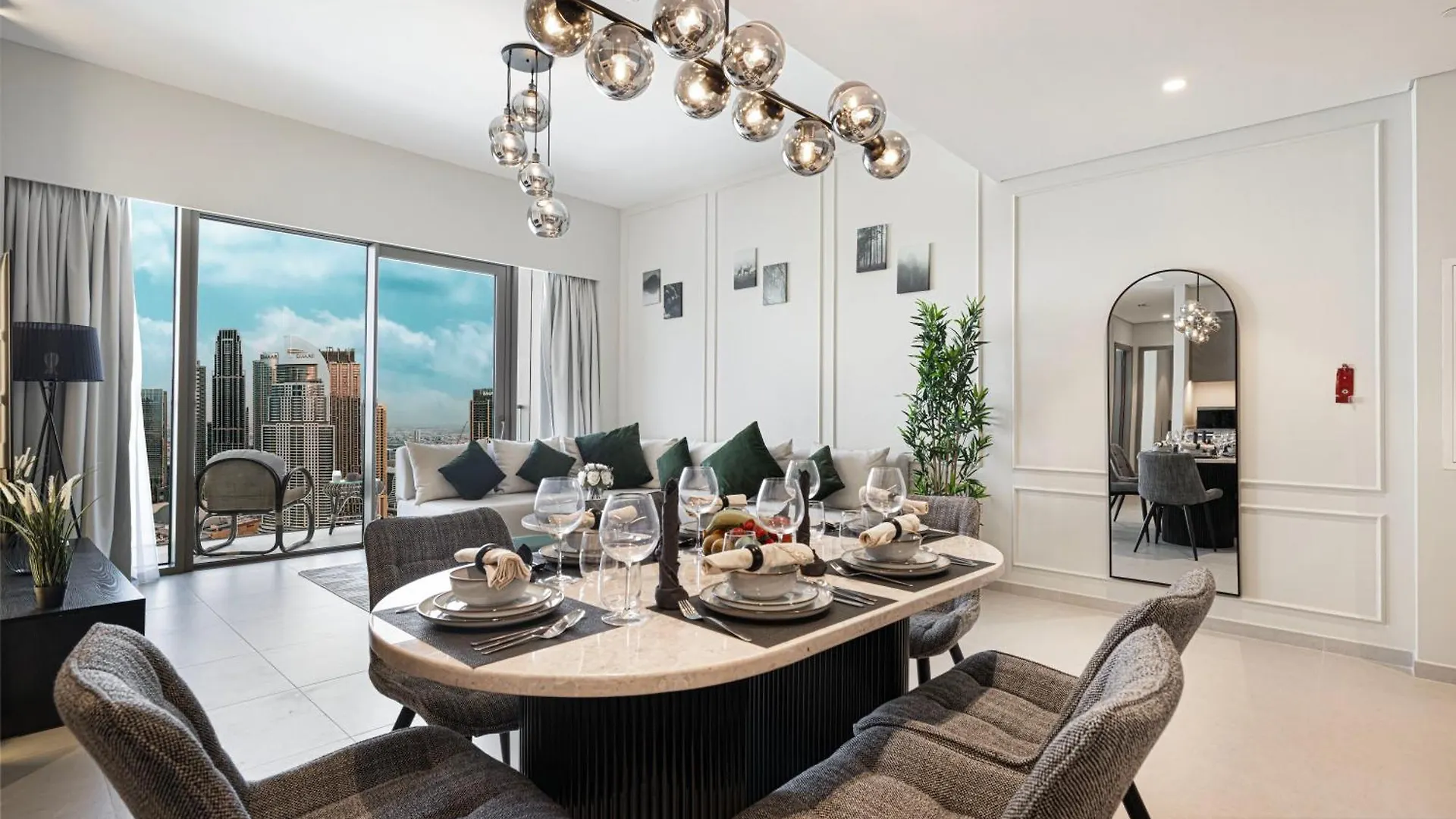 Apartment Sky-High Luxury 2Br Burj View Walk Dubai Mall