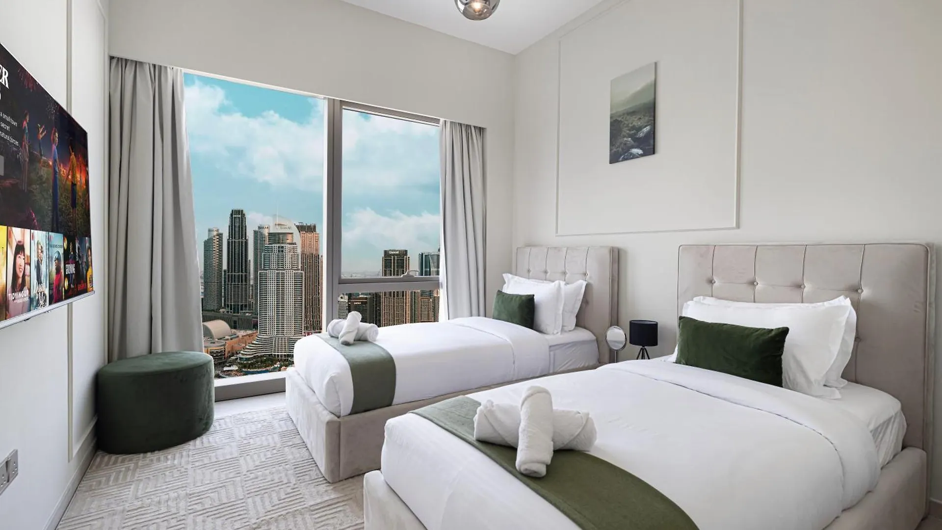Apartment Sky-High Luxury 2Br Burj View Walk Dubai Mall